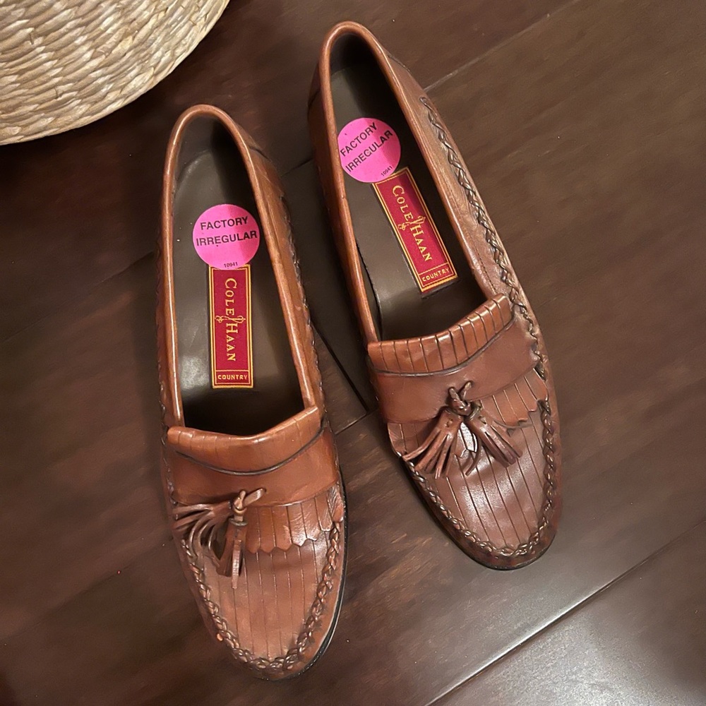 Cole Haan Country #3243 Moc Toe Tassel Kiltie Leather Loafers Stitch Detail 7.5